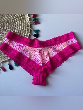 Victoria’s Secret Vintage Extra Low Rise Lace Waist Cheekster Panty Large NEW